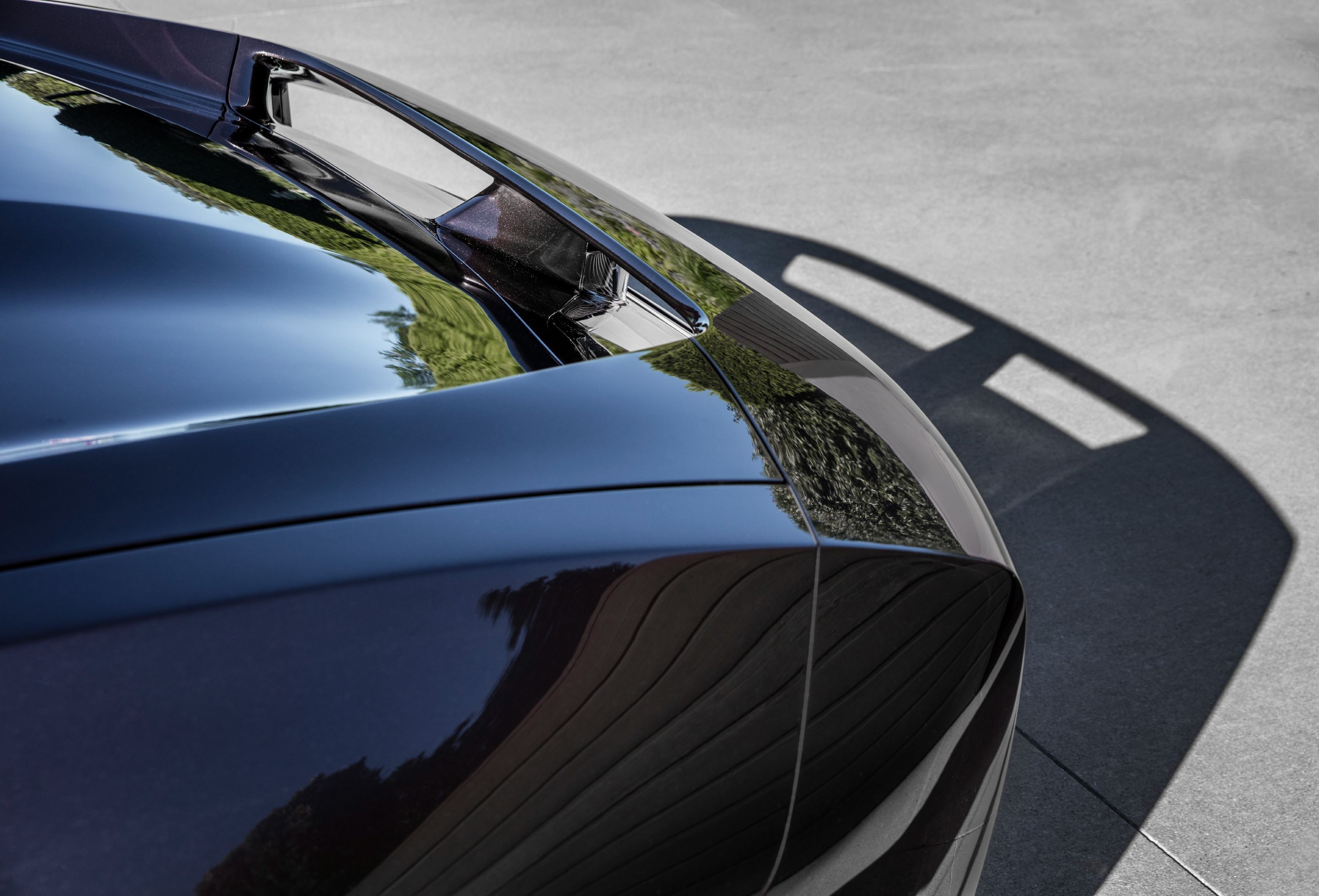 Electric Banshee Dodge Charger Daytona SRT Concept R-Wing