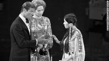 Littlefeather said she promised Brando she wouldn't touch the prize itself.
