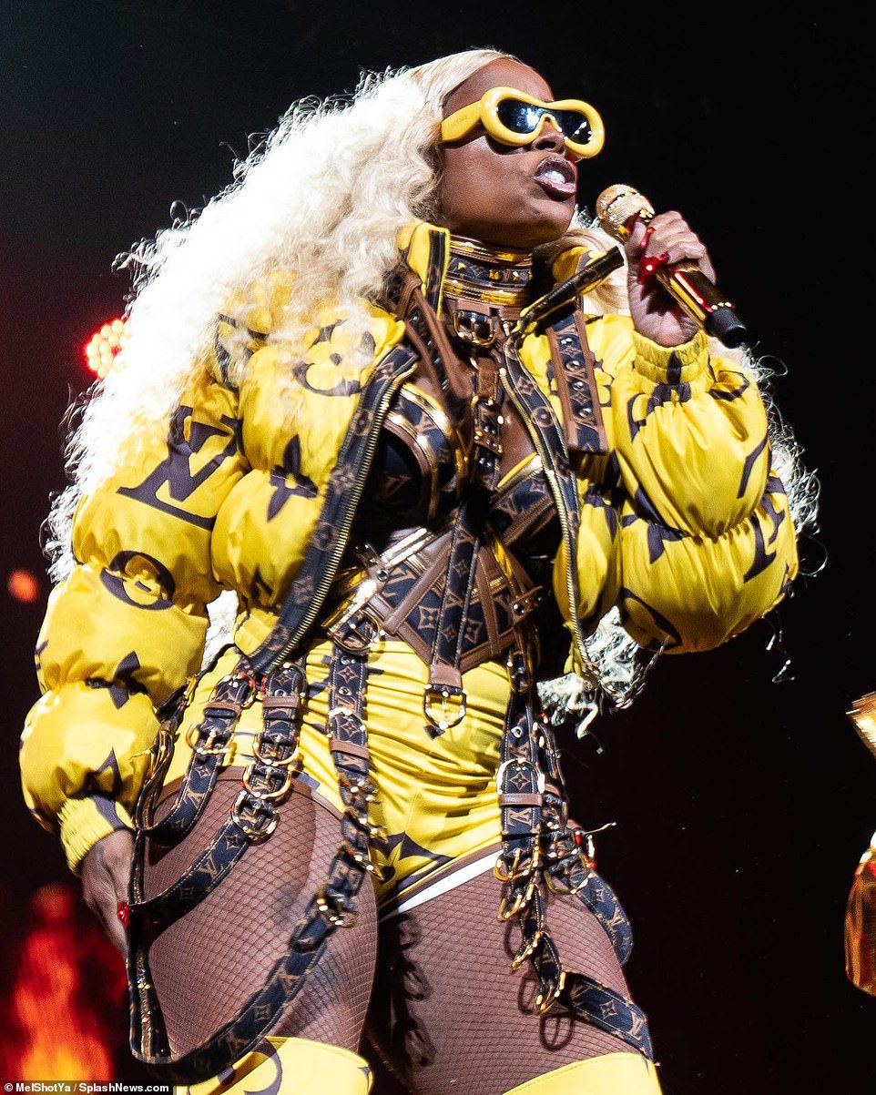 Fabulous!  Mary J. Blige rocked a racy event while on her Good Morning Gorgeous Tour to Brooklyn, New York on Thursday, October 20.