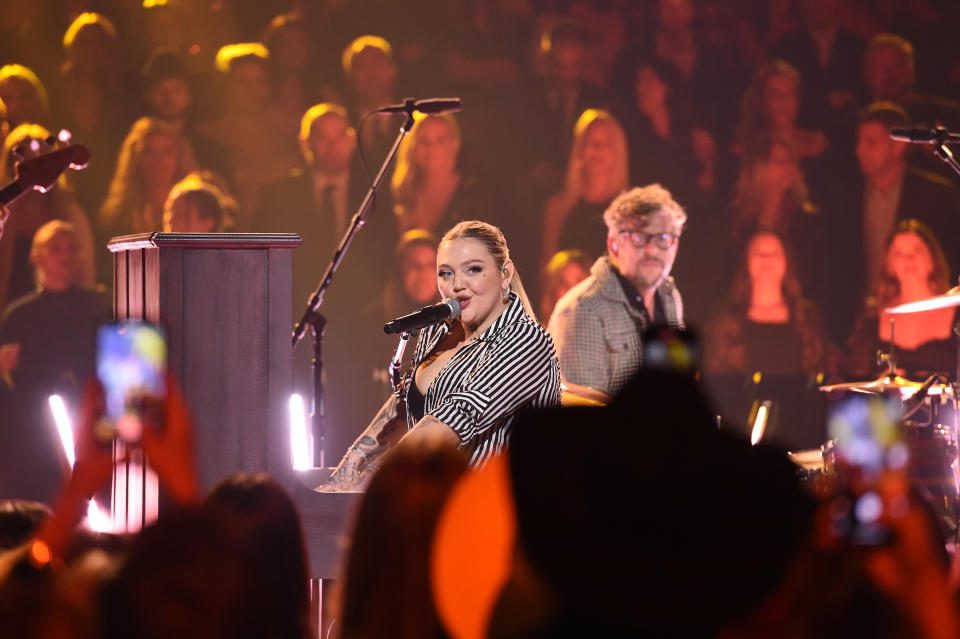 Elle King and Patrick Carney of The Black Keys perform on stage at the 56th Annual CMA Awards (Image: ABC via Getty Images)